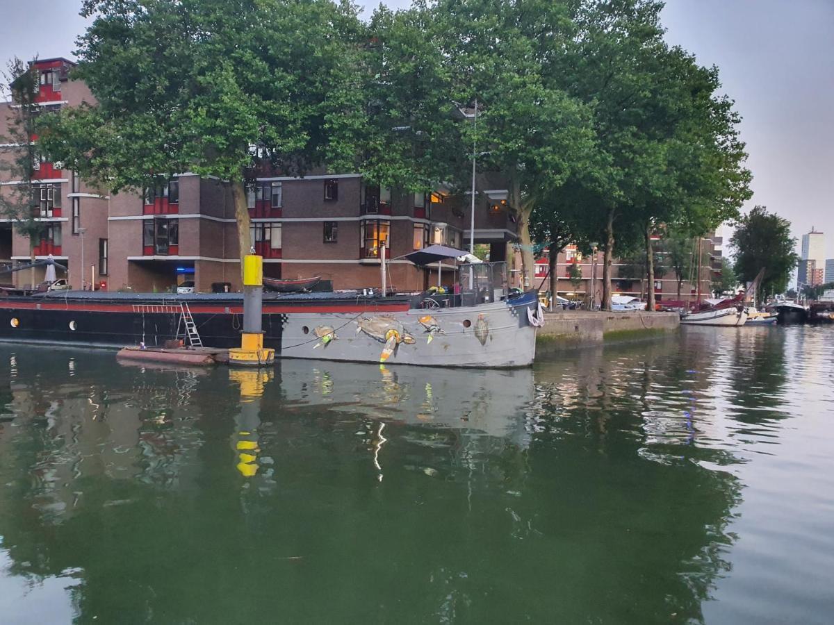 Houseboat Holiday Apartments Rotterdam Exterior photo